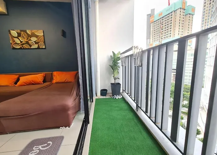 9Pax 2R2B Family Suite, I-City, I-Suite, Hyde, Beside Theme Park, Wifi 50-55\
