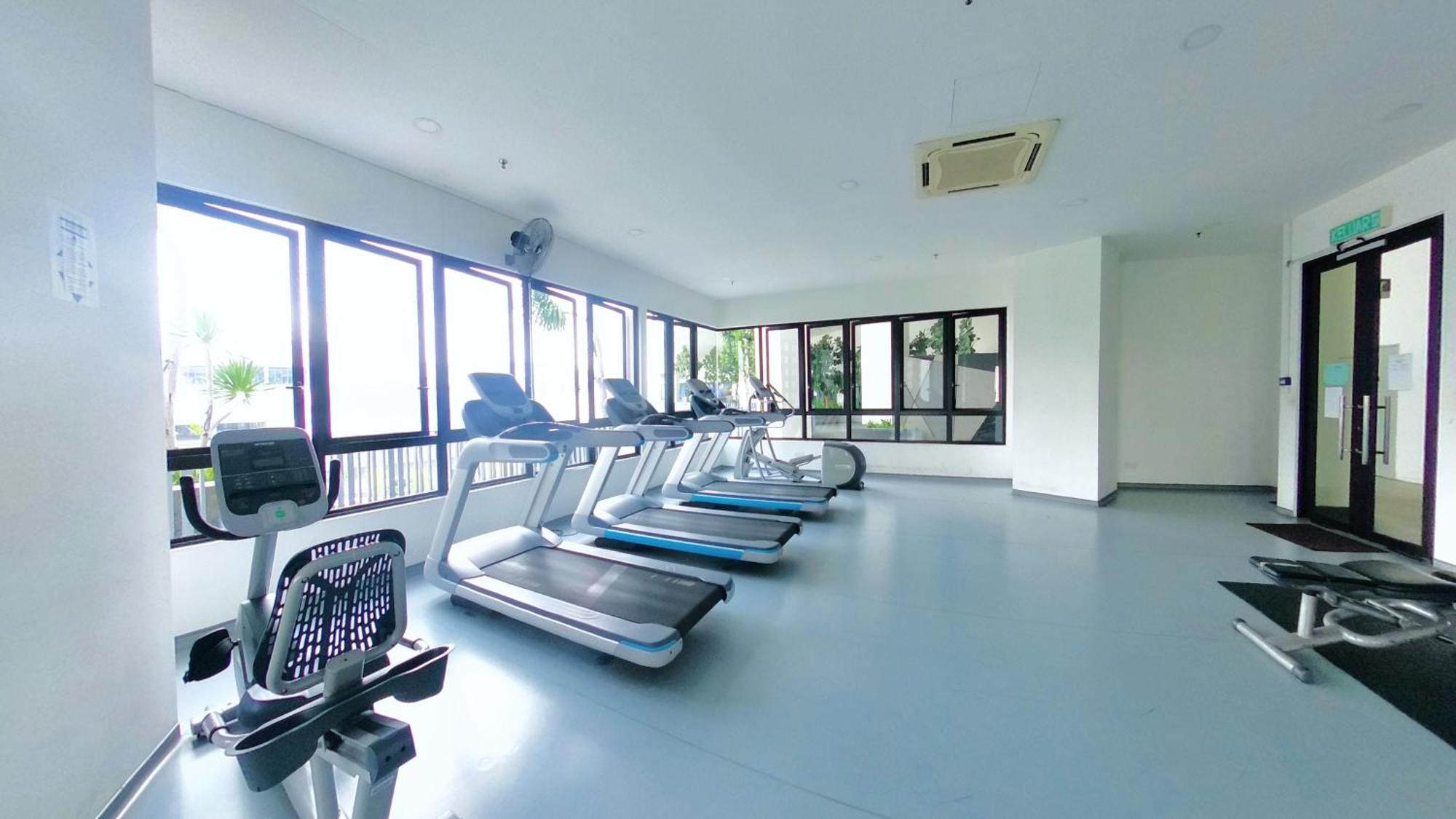 9pax 2r2b Family Suite, I-city, I-suite, Hyde, Beside Theme Park, Wifi 50-55