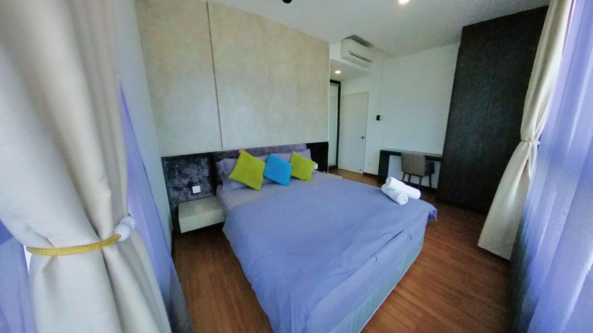 Apartment 9pax 2r2b Family Suite, I-city, I-suite, Hyde, Beside Theme Park, Wifi 50-55
