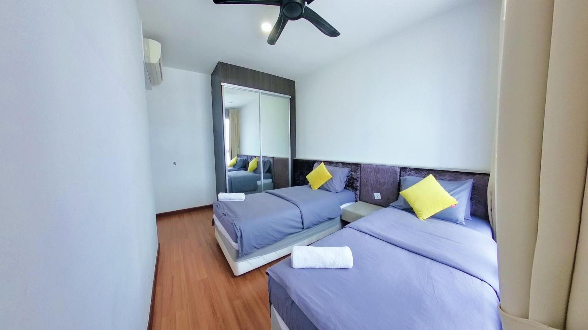 Apartment 9pax 2r2b Family Suite, I-city, I-suite, Hyde, Beside Theme Park, Wifi 50-55