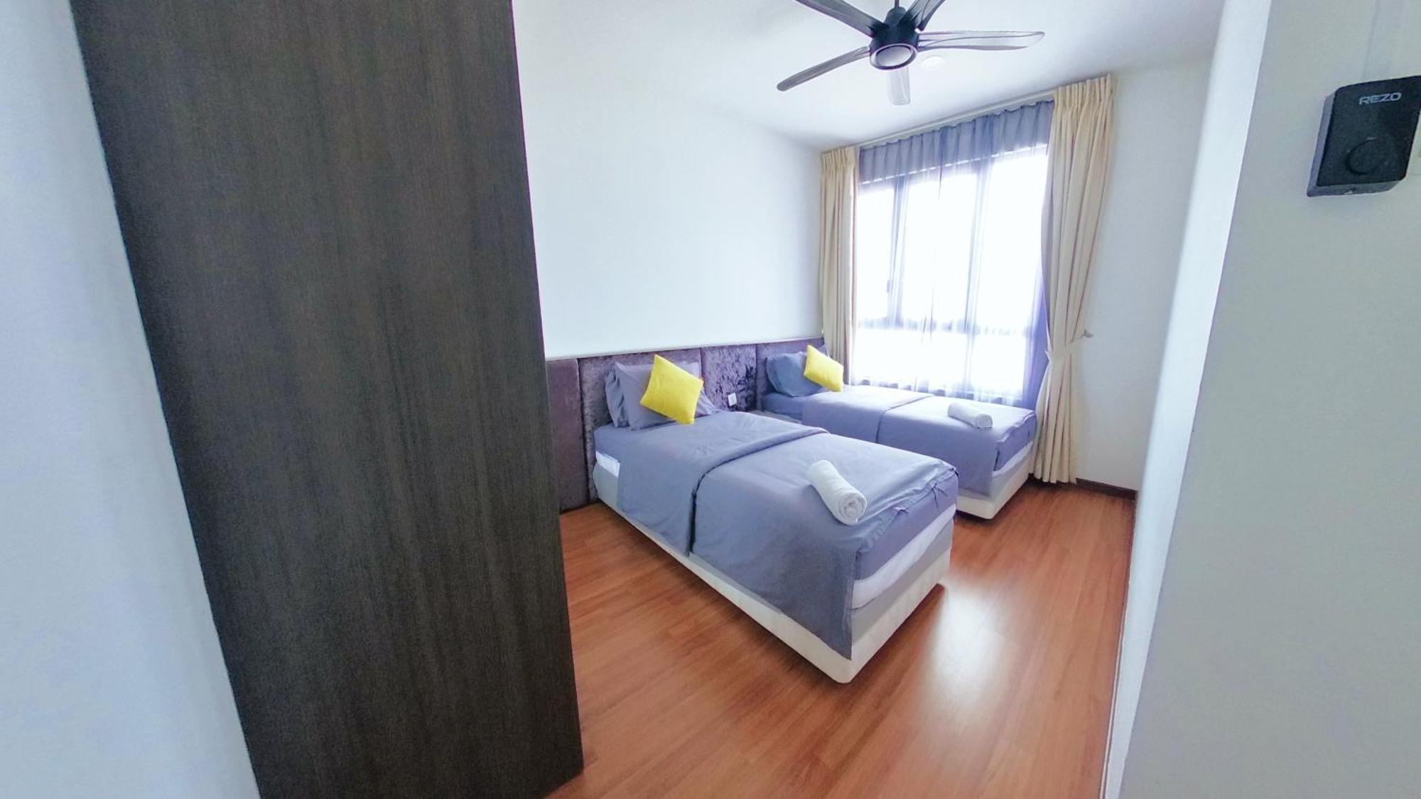 Apartment 9pax 2r2b Family Suite, I-city, I-suite, Hyde, Beside Theme Park, Wifi 50-55