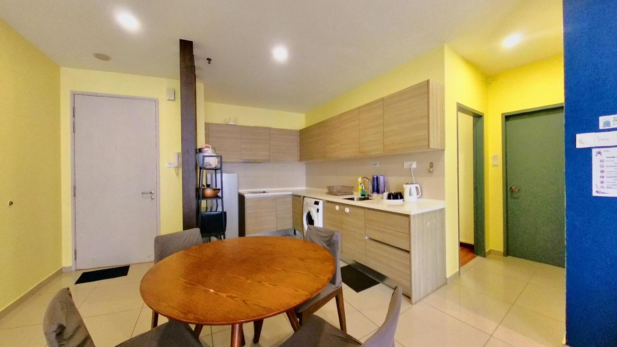 Apartment 9pax 2r2b Family Suite, I-city, I-suite, Hyde, Beside Theme Park, Wifi 50-55