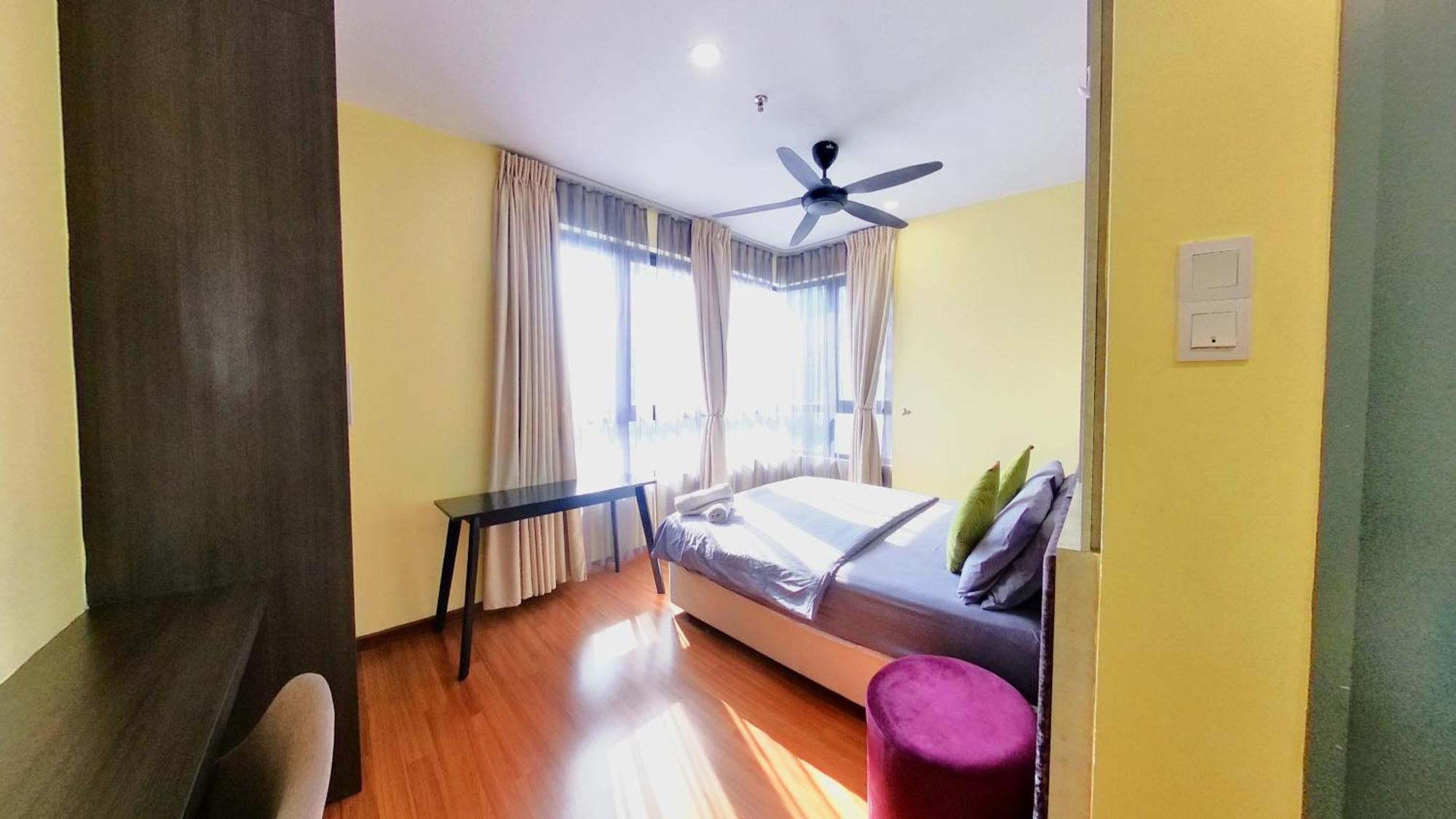9pax 2r2b Family Suite, I-city, I-suite, Hyde, Beside Theme Park, Wifi 50-55