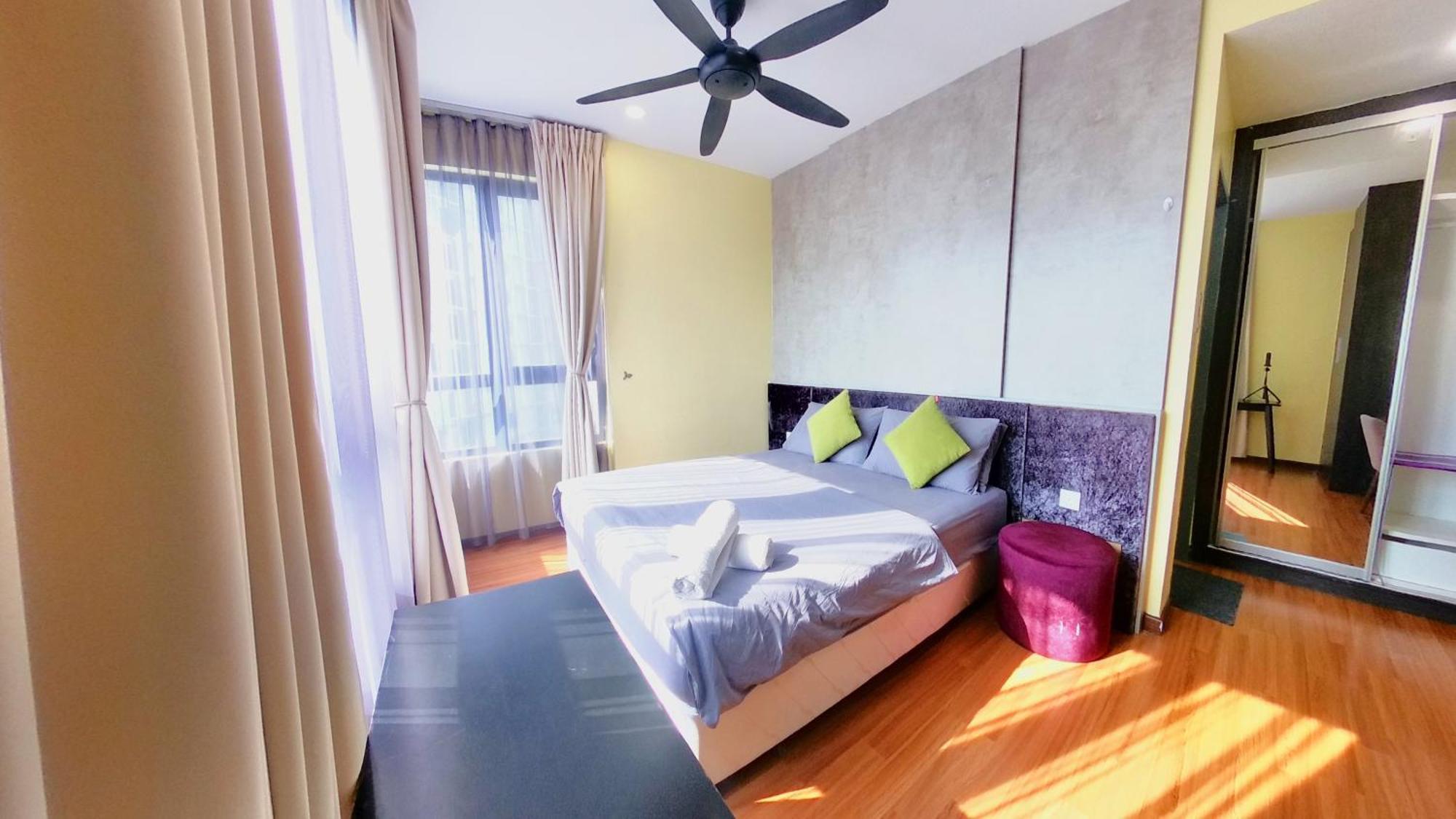 9pax 2r2b Family Suite, I-city, I-suite, Hyde, Beside Theme Park, Wifi 50-55