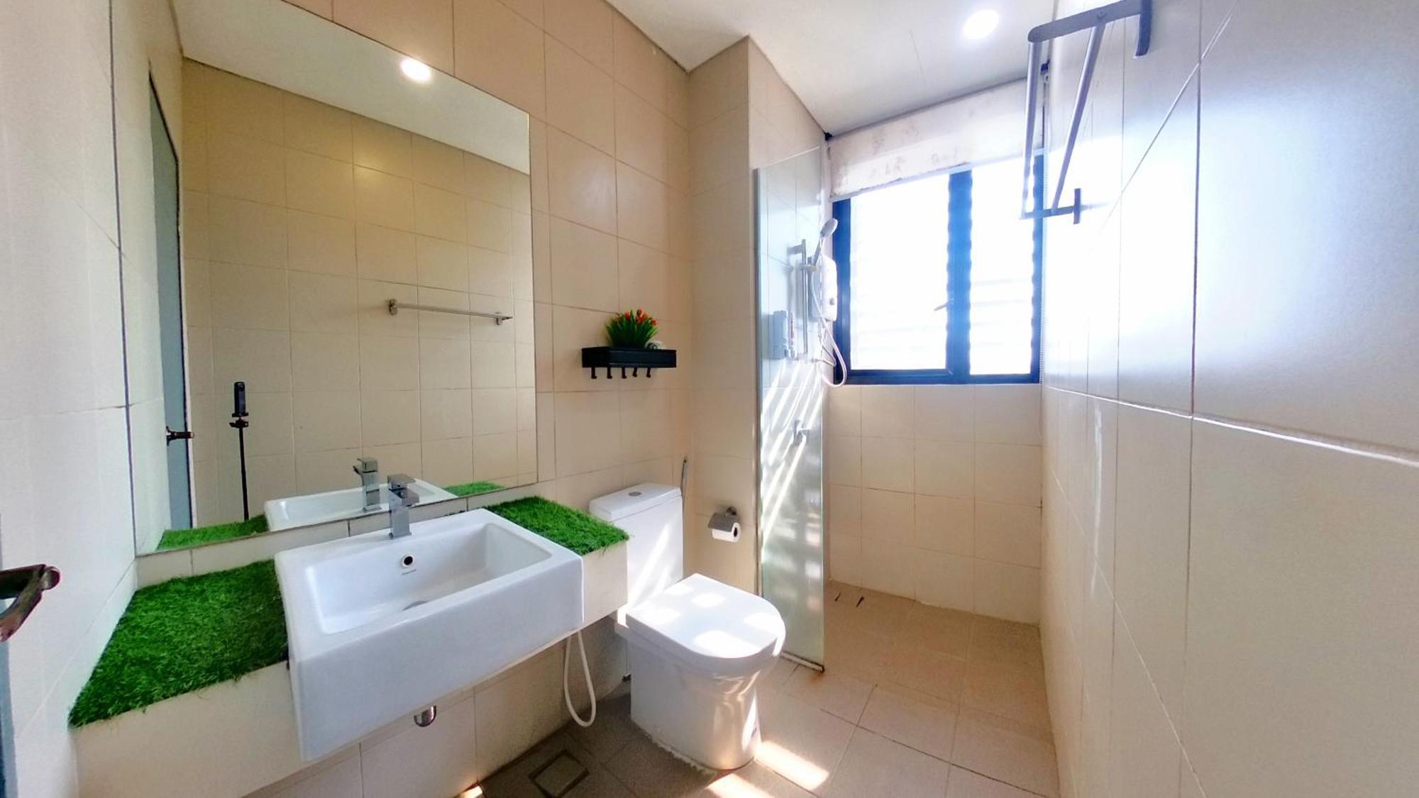9pax 2r2b Family Suite, I-city, I-suite, Hyde, Beside Theme Park, Wifi 50-55